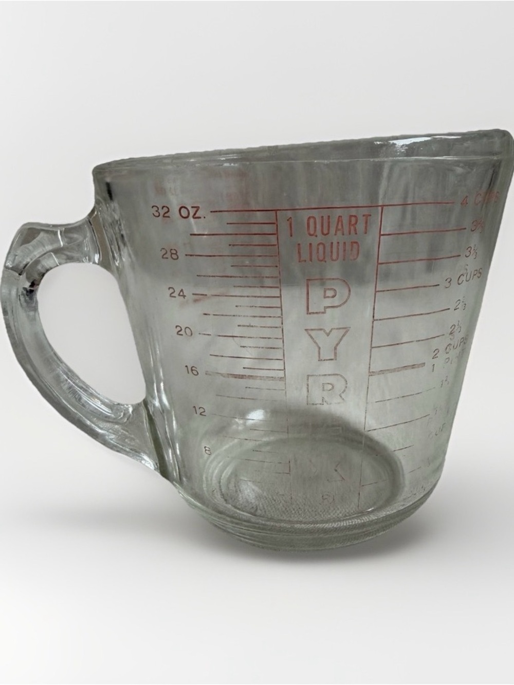 Vintage Pyrex 532 4 cup 1 Quart 32 oz Measuring Cup Red Block Letter D-Handle